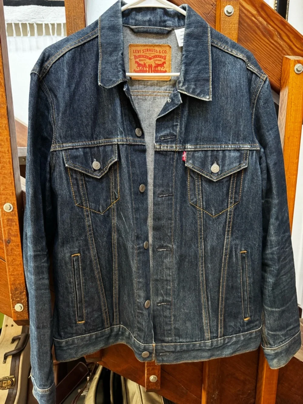 Levi's Men's Indigo Denim Trucker Jacket - Picture 1 of 7